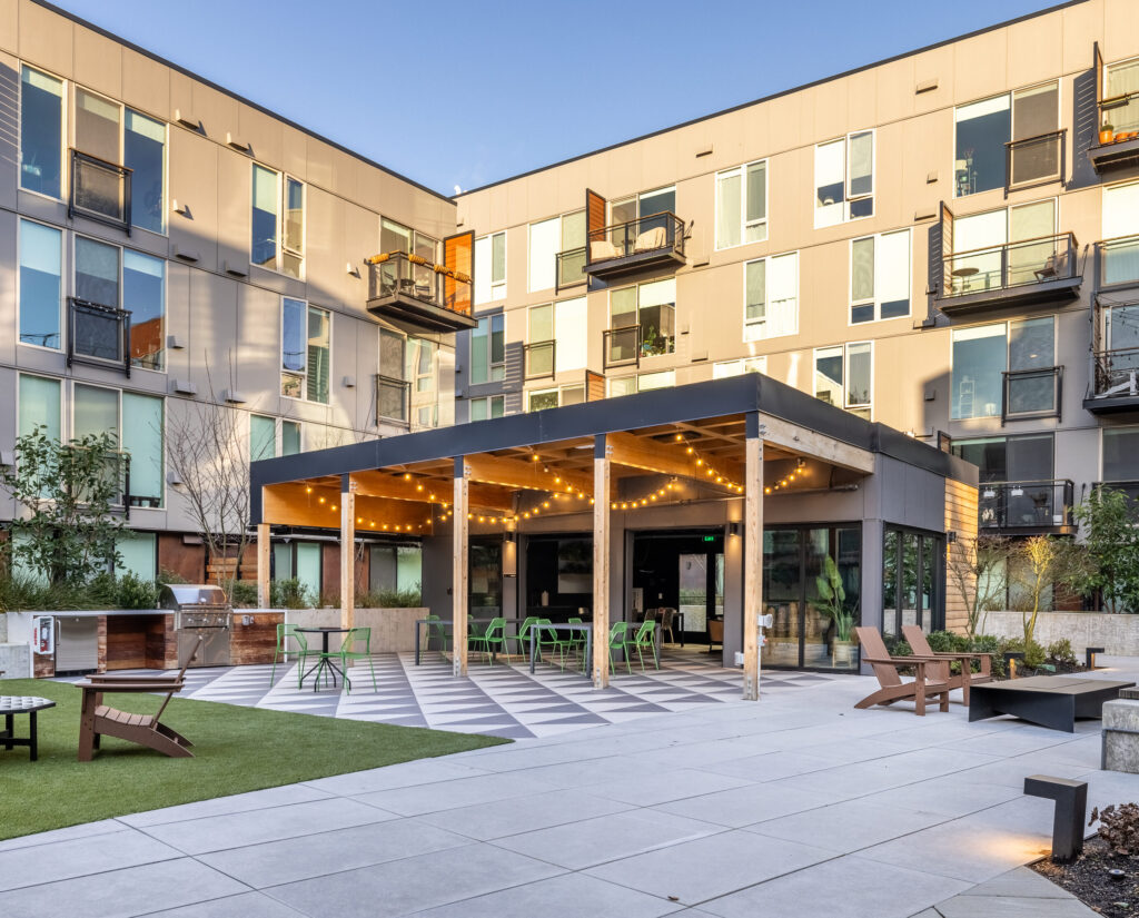 Courtyard 681a2946 Hdr Scaled Aspect Ratio 633 510