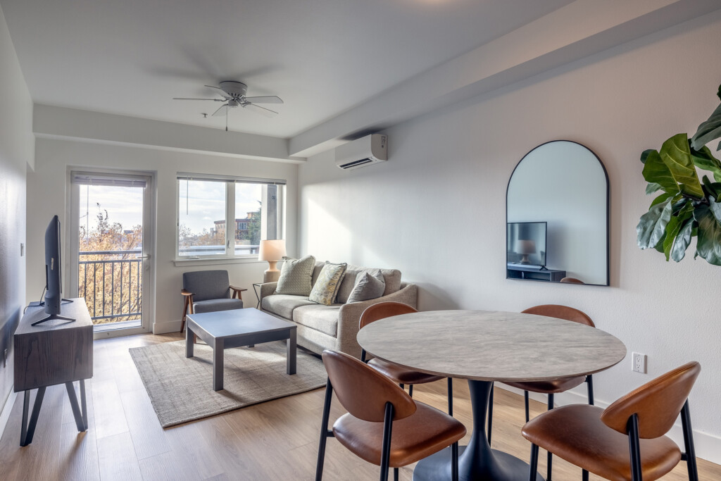 Waymark Apt 340 681a9419 Hdr