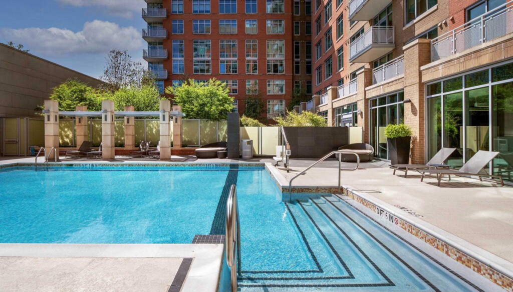 Avant Reston 58